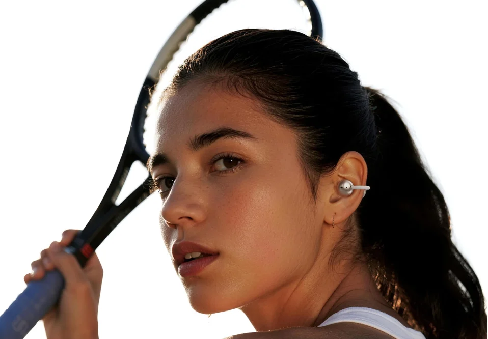 Dangbei-Air-1S-clip-on-earbuds-2 » Tech News 89